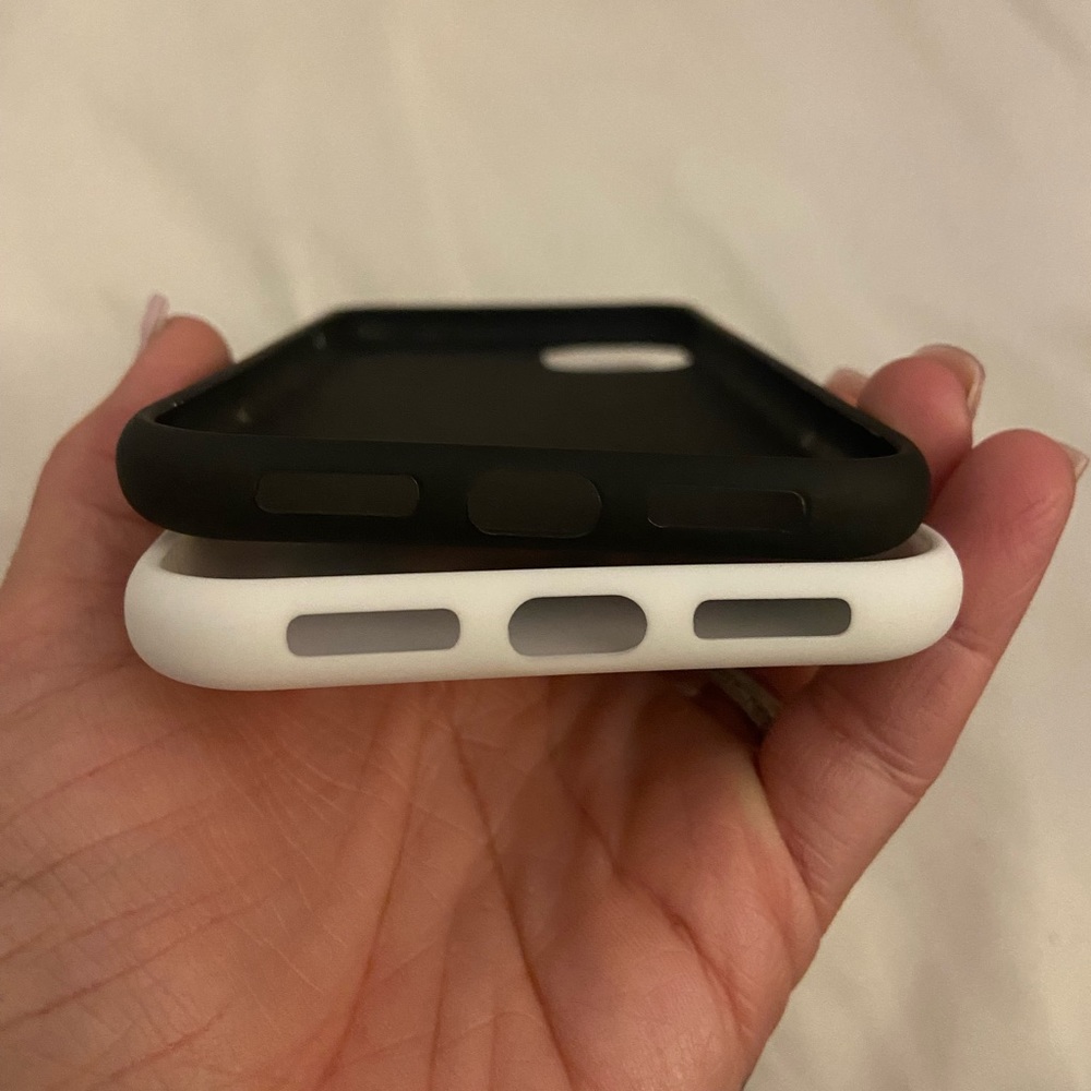 iPhone 11 cases - Picture 3 of 3